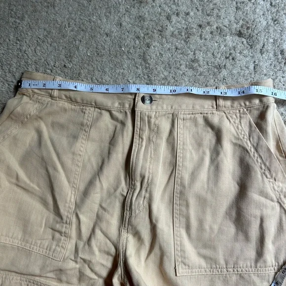Universal Thread Tan High Waisted Shorts - Picture 6 of 9